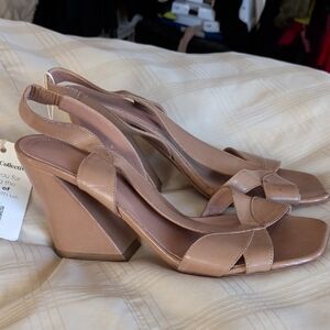 Unworn $700 Dries Van Noten Tan Wedge Sandals